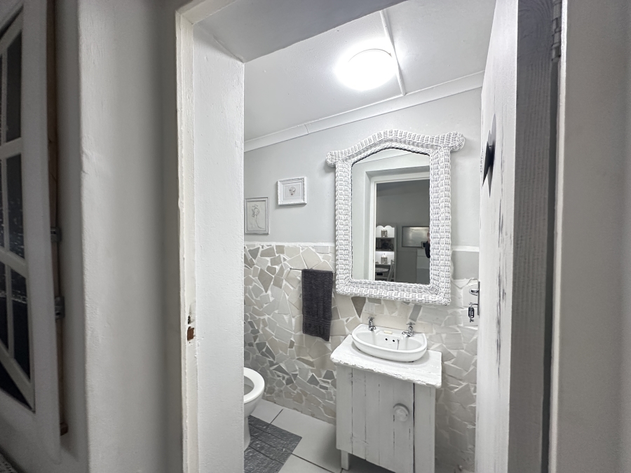 2 Bedroom Property for Sale in Stilbaai Oos Western Cape